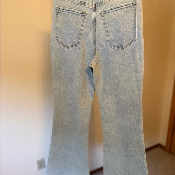 Abercrombie & Fitch Sky Blue Ultra High-Rise‎ Jeans Bell Bottom - Picture 5 of 5